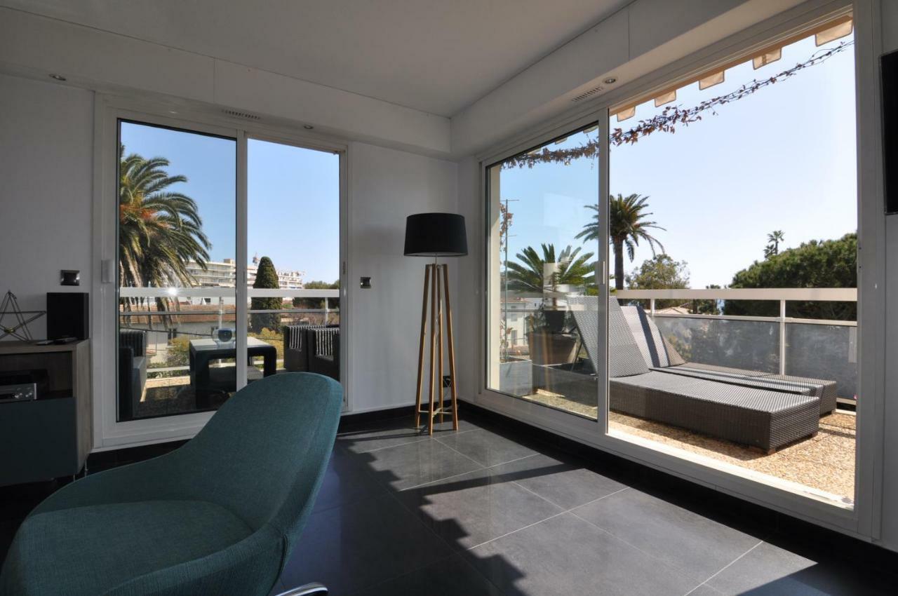 Gorgeous One-Bedroom Apartment With Terrace And Sea View -Stayinantibes- Bijou Plage Экстерьер фото